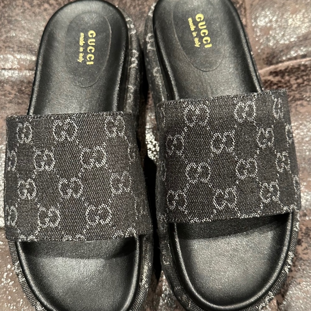 GUCCI PLATFORM BLACK DENIM SLIDES  8.5/9